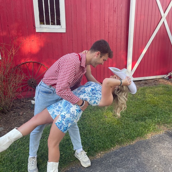 Meet your Posher, Scott - Picture 2 of 2